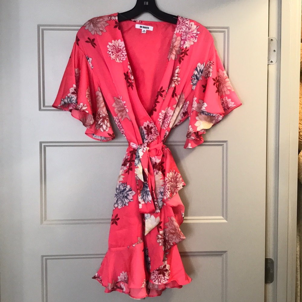 Mini pink floral wrap dress!